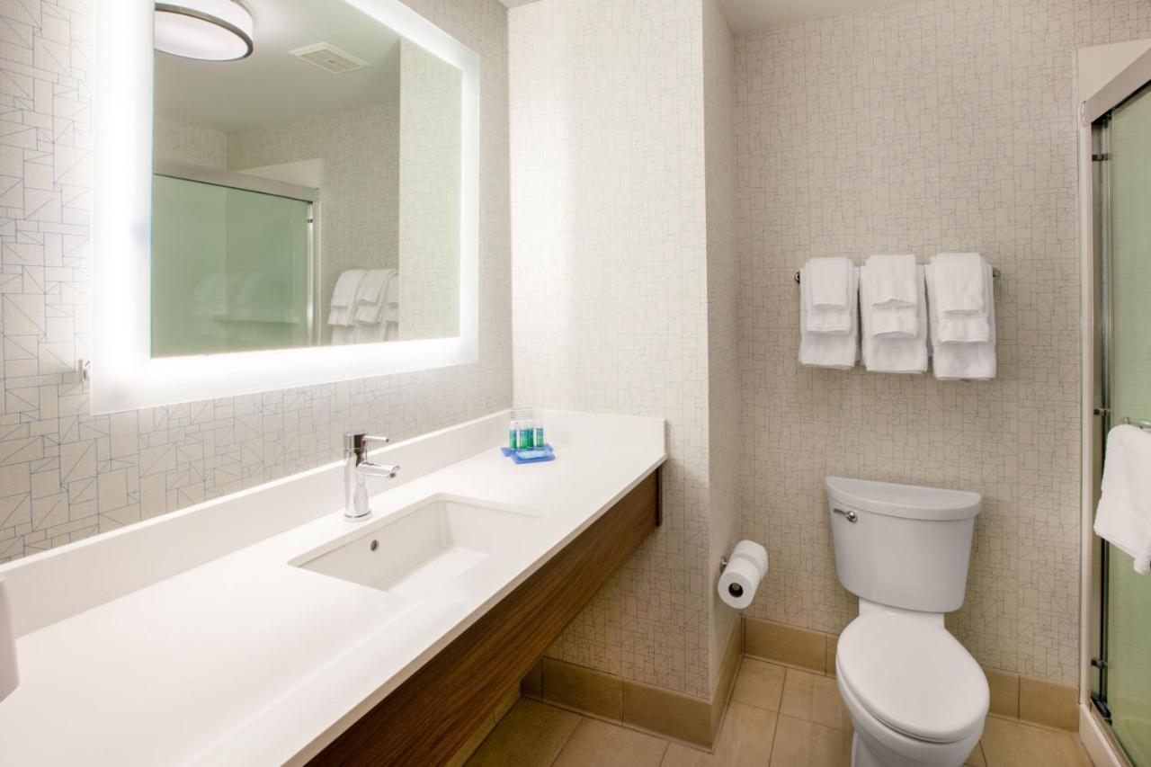 Holiday Inn Express - Blair By Ihg Bagian luar foto