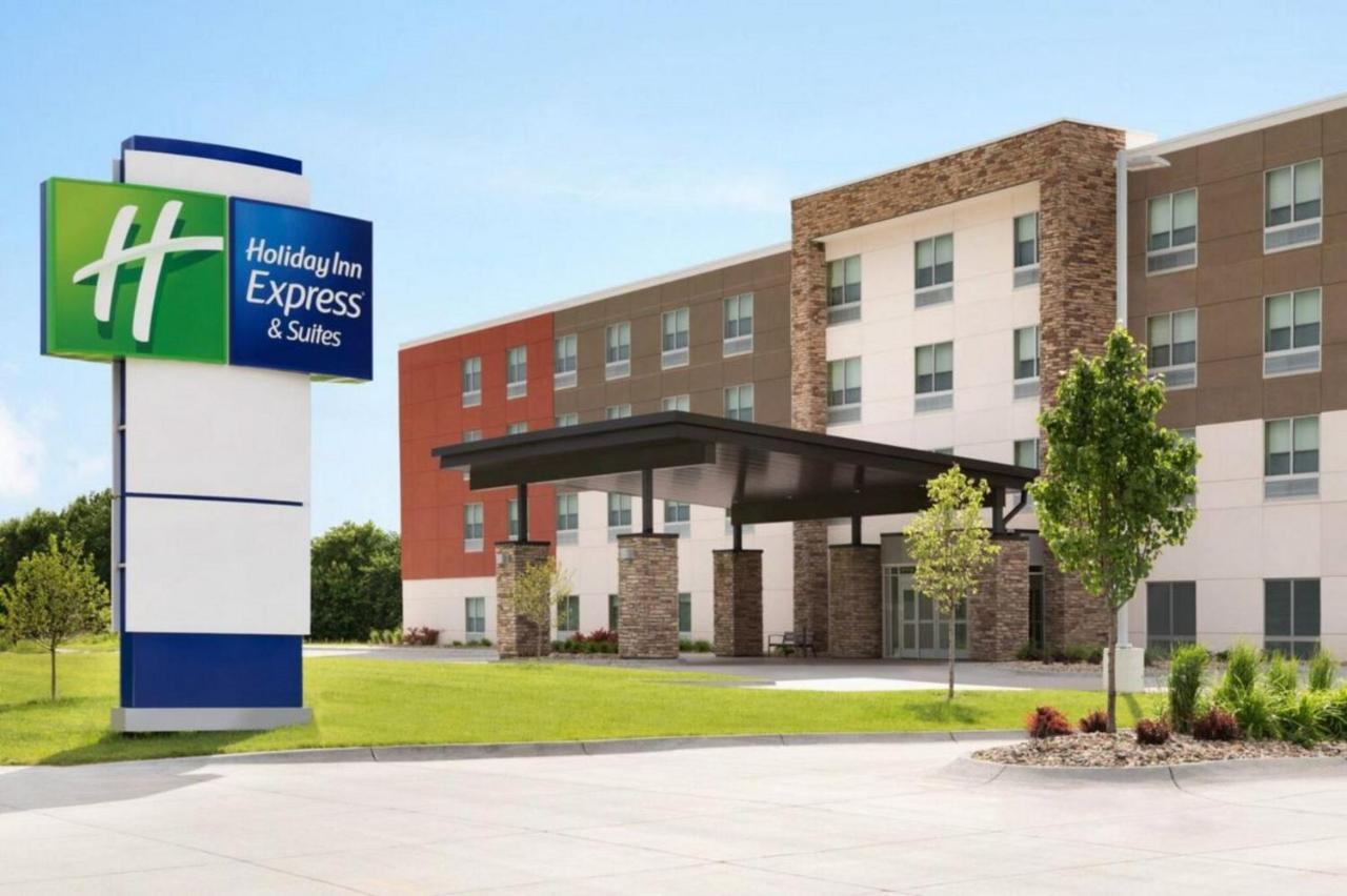 Holiday Inn Express - Blair By Ihg Bagian luar foto