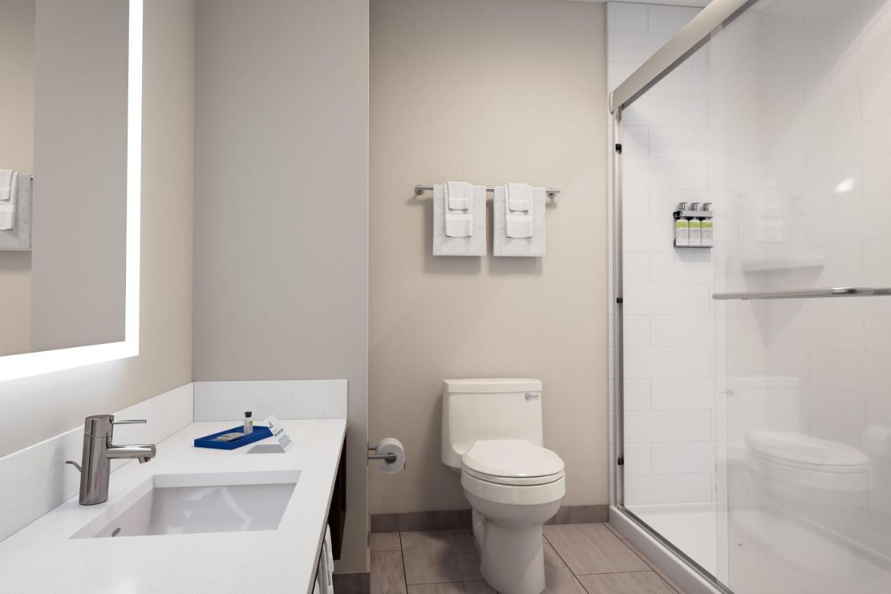Holiday Inn Express - Blair By Ihg Bagian luar foto